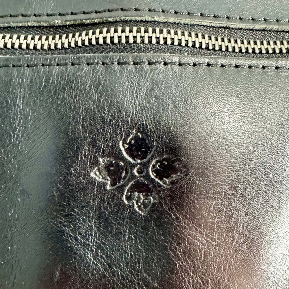 🛑SOLD🛑 Patricia Nash Black Leather Shoulder Bag with Chain Strap - Picture 7 of 15